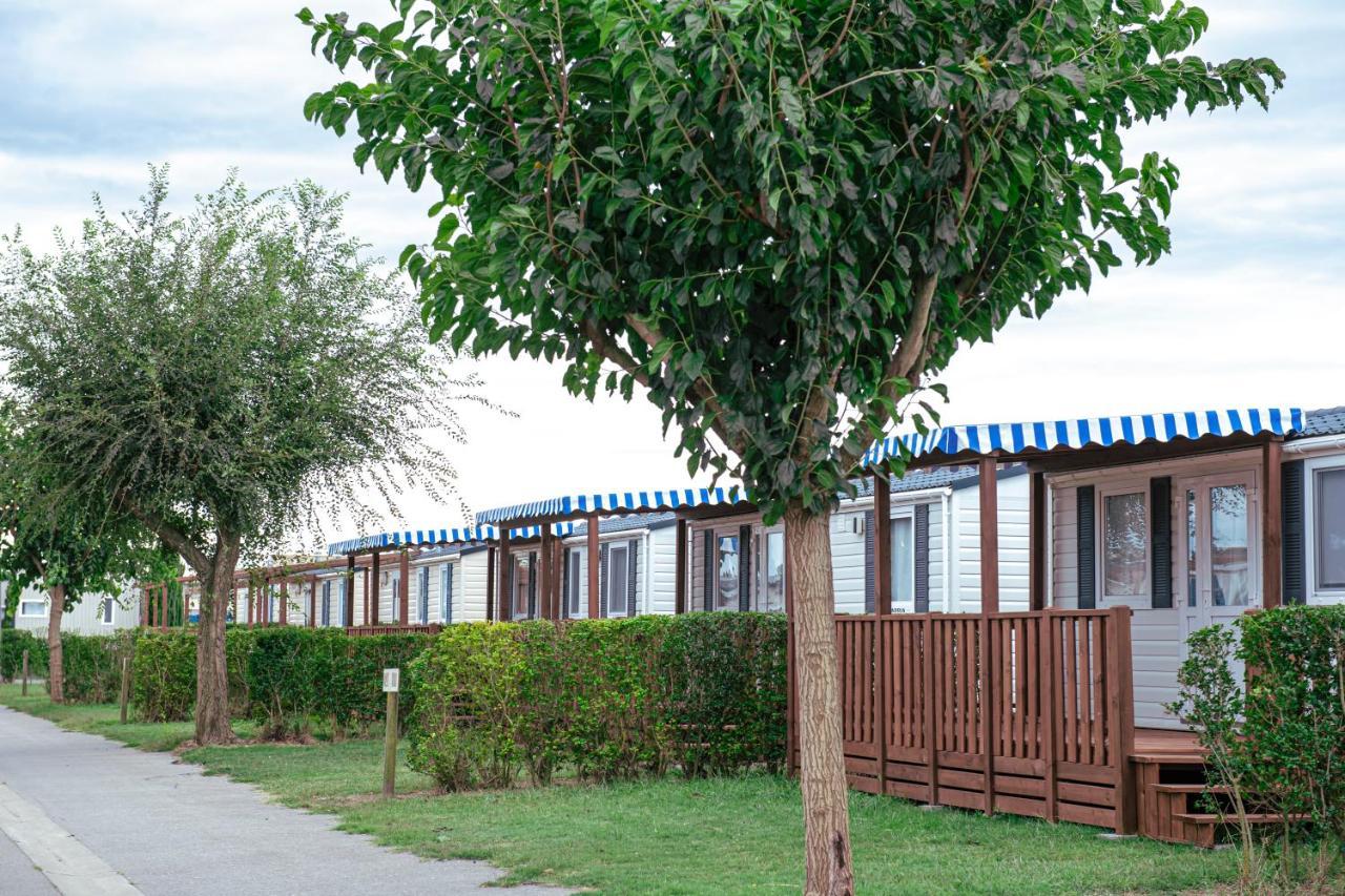 Albatross Mobile Homes On Camping Las Dunas Sant Pere Pescador Exterior foto